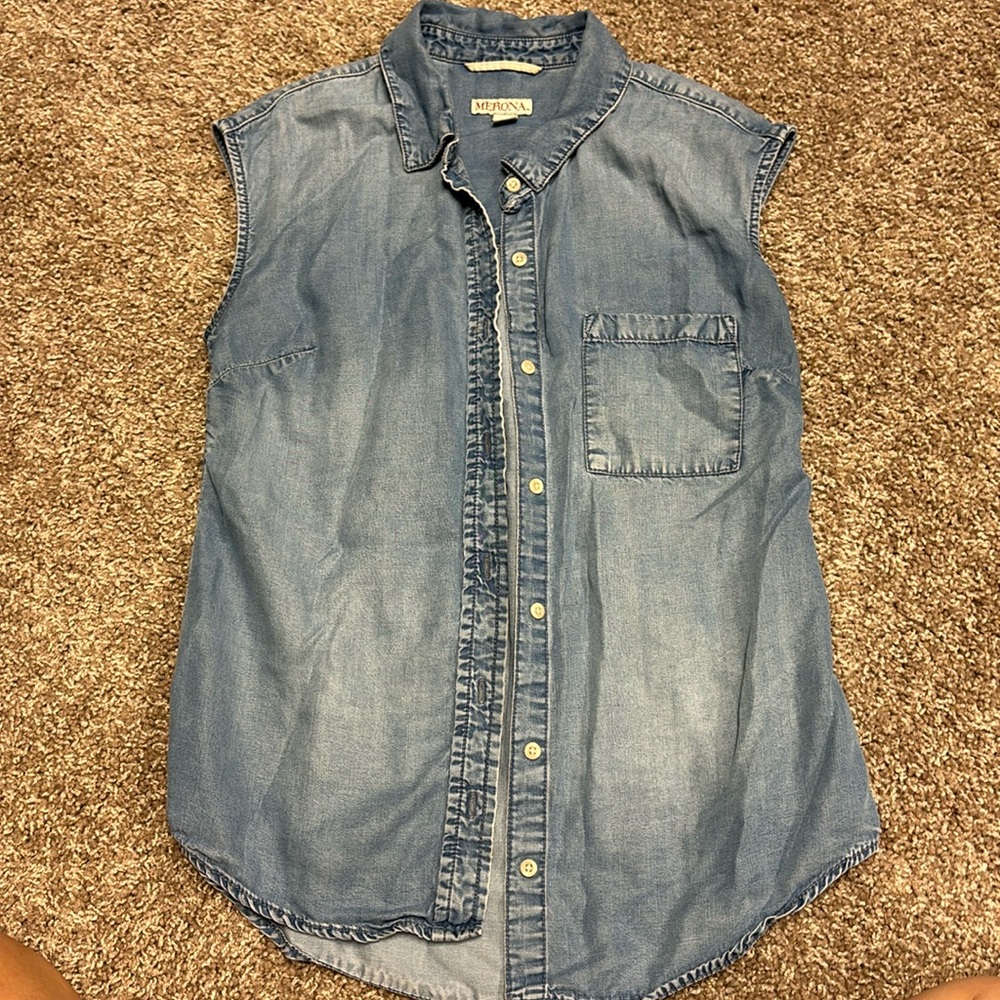 XS Merona Sleeveless Blue Collared ButtonDown